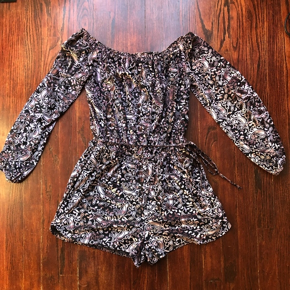 Pattern Romper - Picture 1 of 2